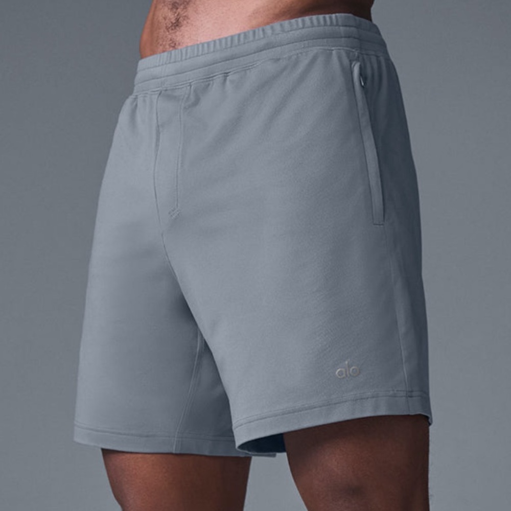ALO Yoga 7’ Repetition Short Light Gray - NWOT